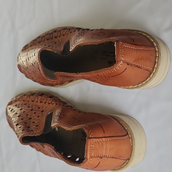 Brown Cutout Leather Slip-On Shoes - Picture 3 of 6